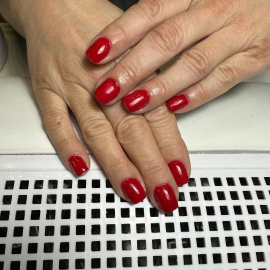 Glow Differently #zagreb Manikura Manikura + trajni lak