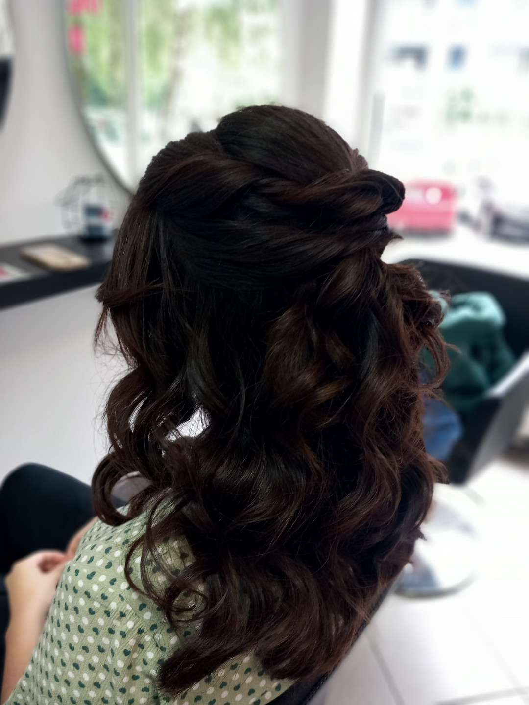 Beauty Kristy #zagreb Svečane i frizure za svadbu Svečana frizura - poluduga kosa