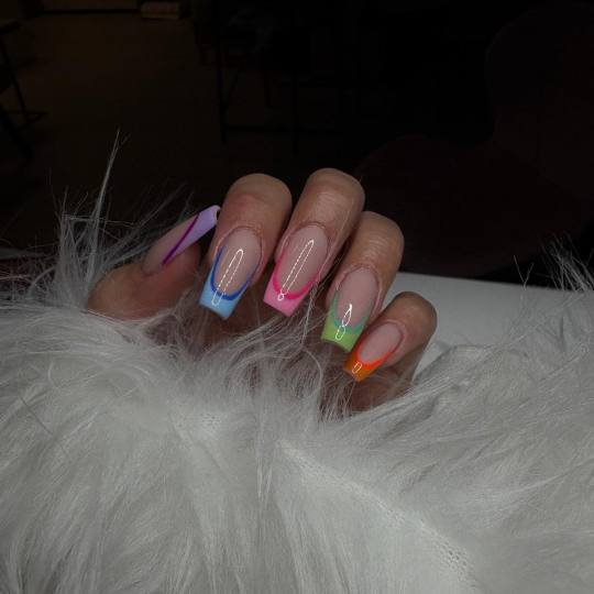 LM- nail studio usluga