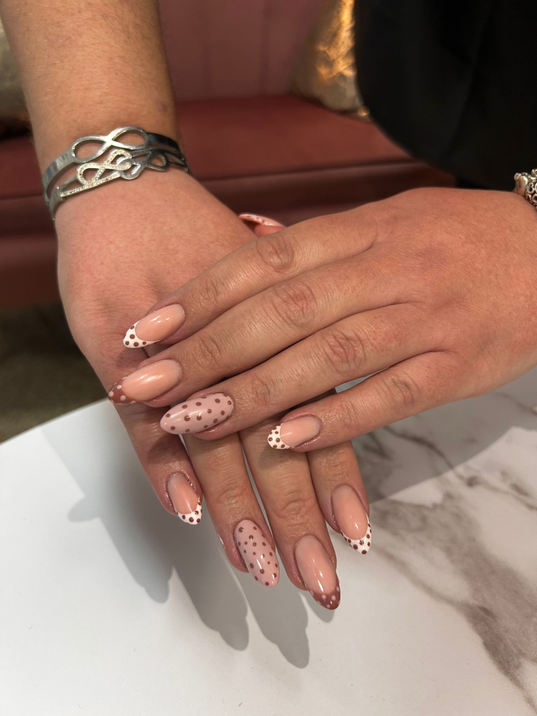 Beauty Box Studio #osijek Nadogradnja noktiju Ugradnja noktiju gelom - L dužina