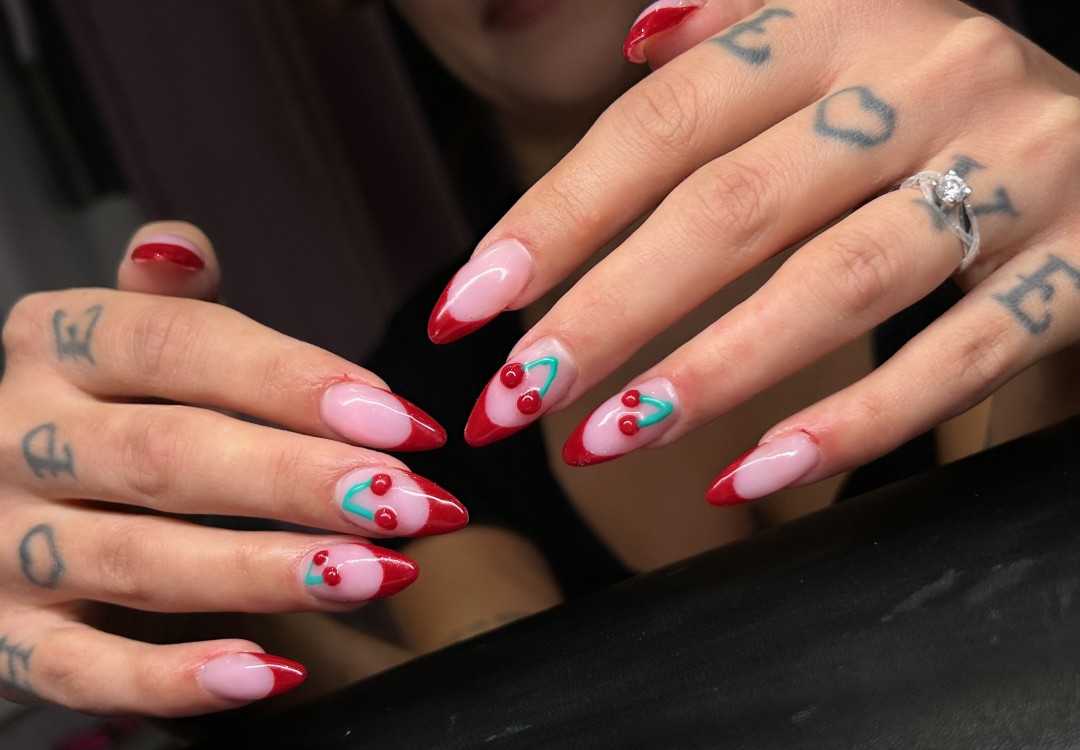 Femme Fatale #zagreb Izlivanje noktiju Ugradnja noktiju - M dužina