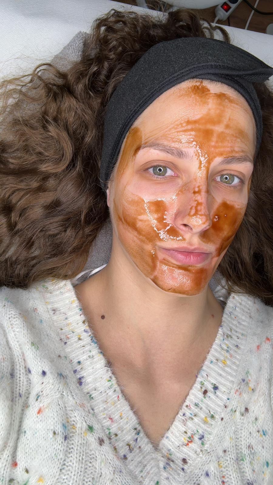 Je Veux #zagreb Tretman lica Kemijski piling lica - toskani med