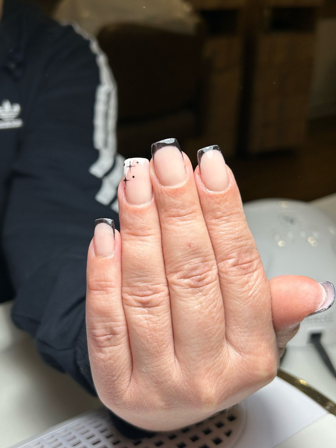 Glow Differently #zagreb Nadogradnja noktiju Ugradnja noktiju - M dužina