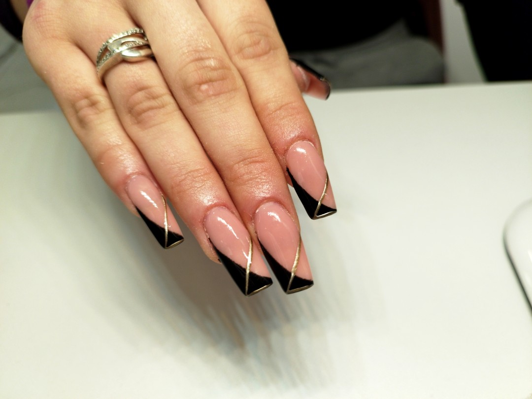 Mbeauty #zagreb Izlivanje noktiju Ugradnja noktiju - L dužina