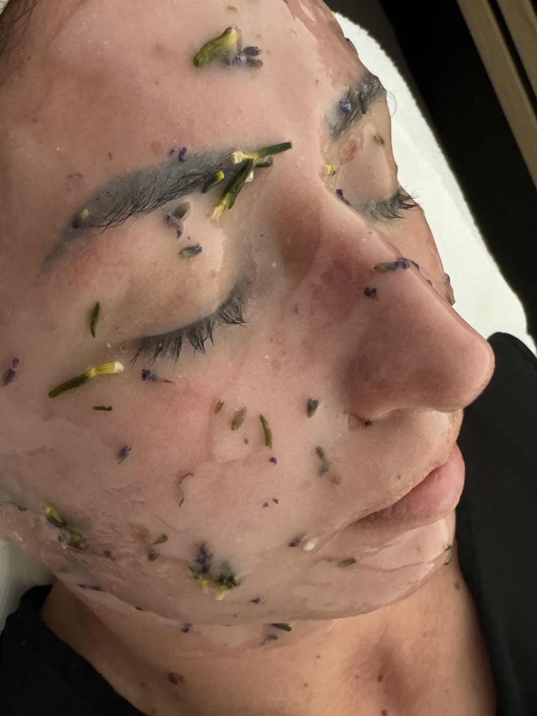 Vanja’s Beautique #zagreb Maske za lice Glow up - radiofrekvencija lica + mikra + serum + jelly maska