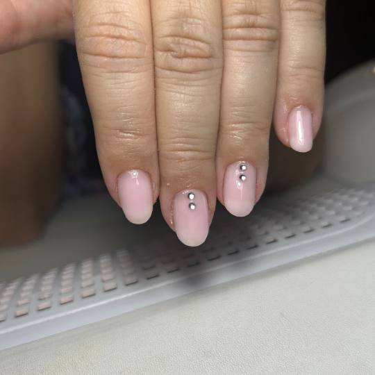 Glow Differently #zagreb Ukrašavanje noktiju Nail art jednostavan - po noktu