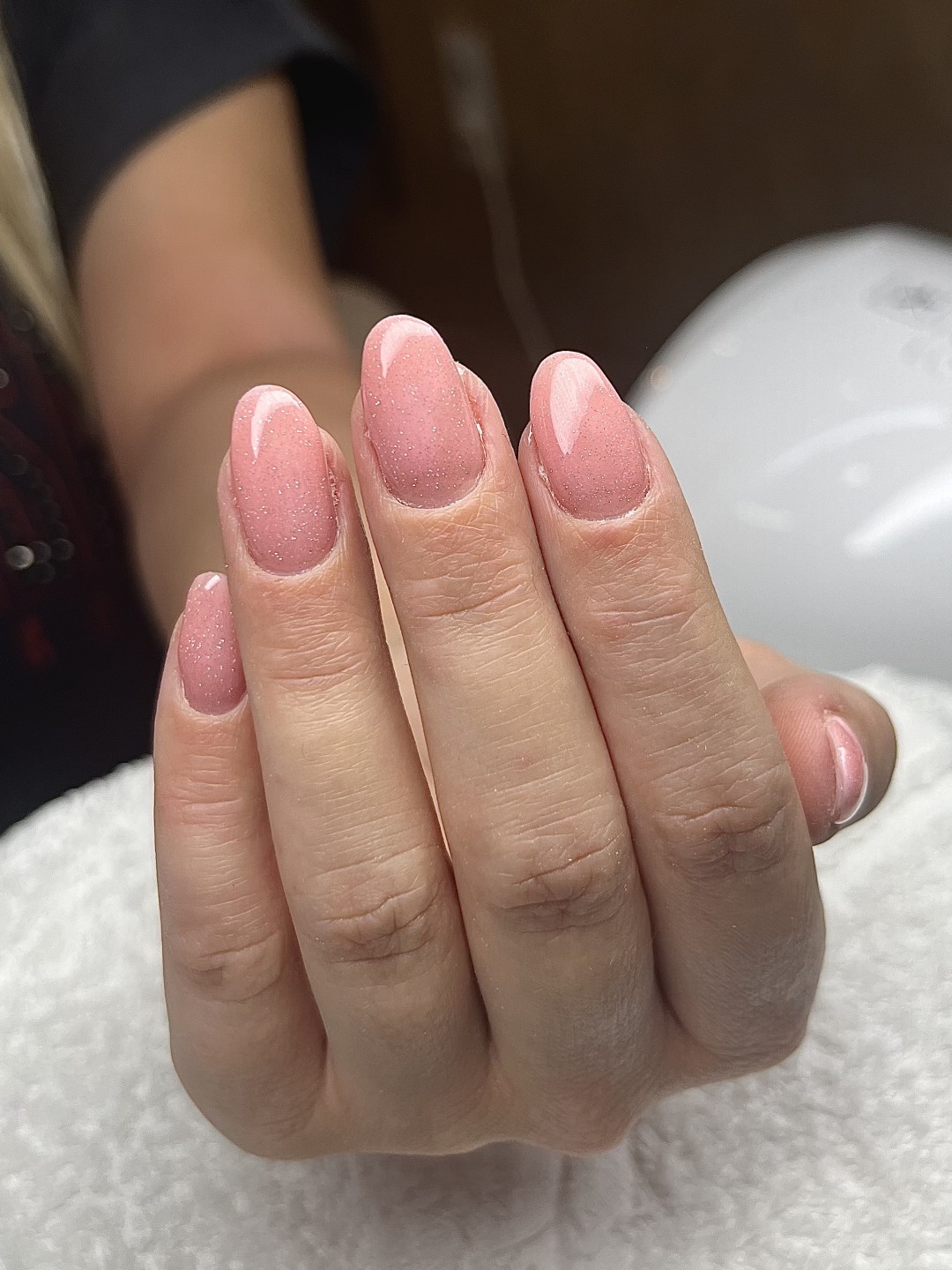 Mia’s Beautique #zagreb Manikura Gradivni trajni lak - ruke