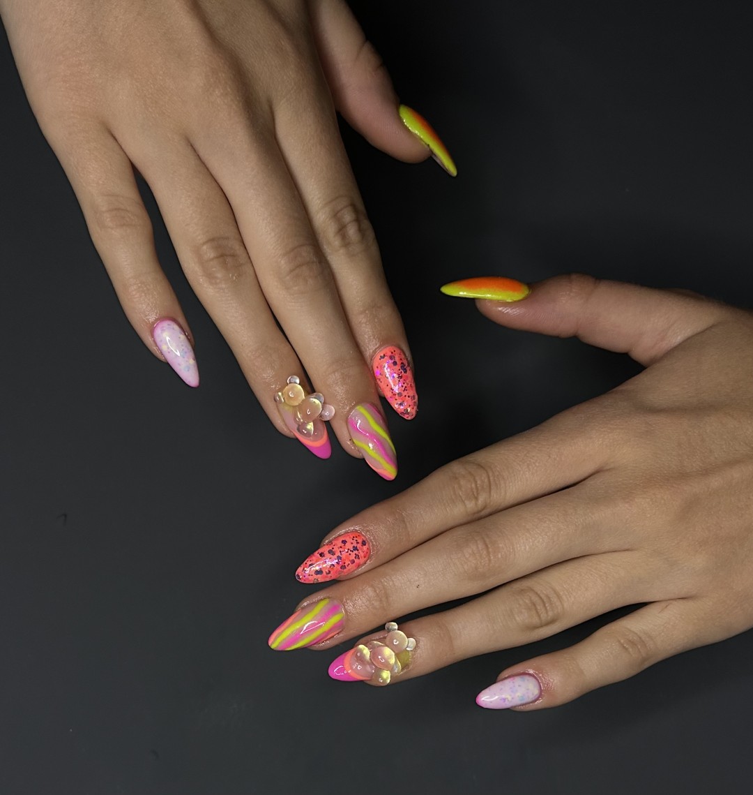 Femme Fatale #zagreb Nadogradnja noktiju Ugradnja noktiju - L dužina