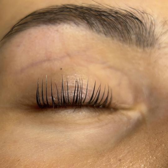 Théa Beauty Spot #zagreb Trepavice Korean lash lift + bojanje trepavica premium bojom