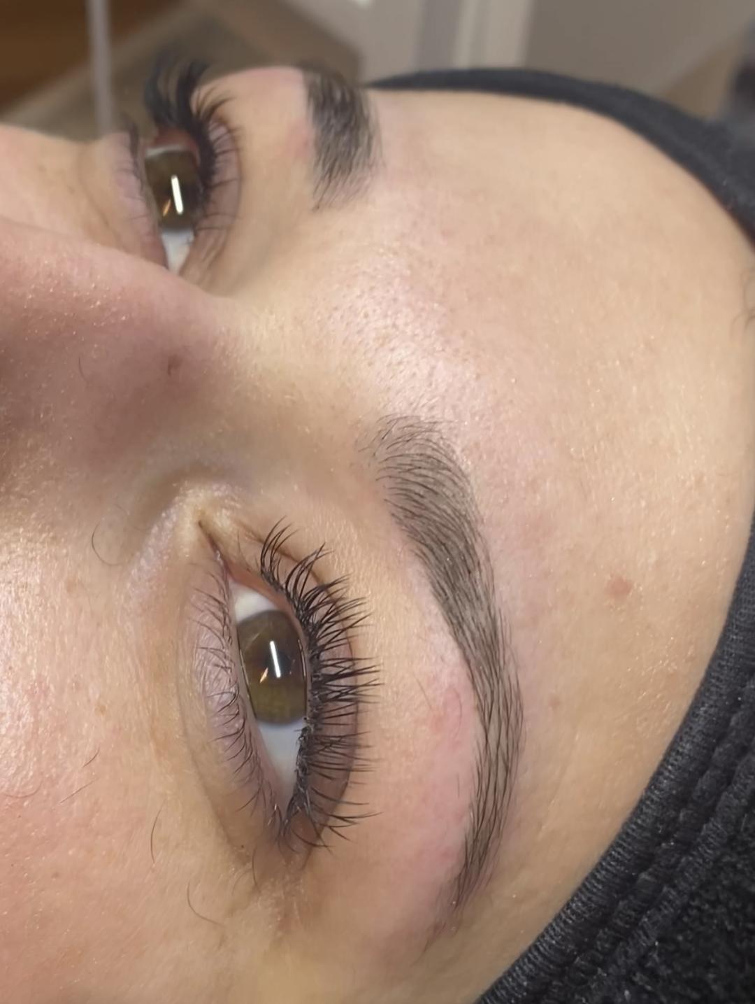 Nefertiti Studio #zagreb Obrve Threading + bojanje obrva