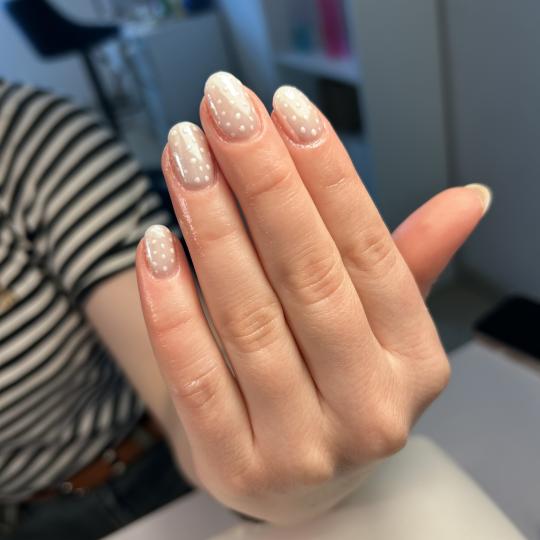 LoveGlam beauty studio #zagreb Izlivanje noktiju Nadopuna noktiju - S dužina +dizajn 3,00 e