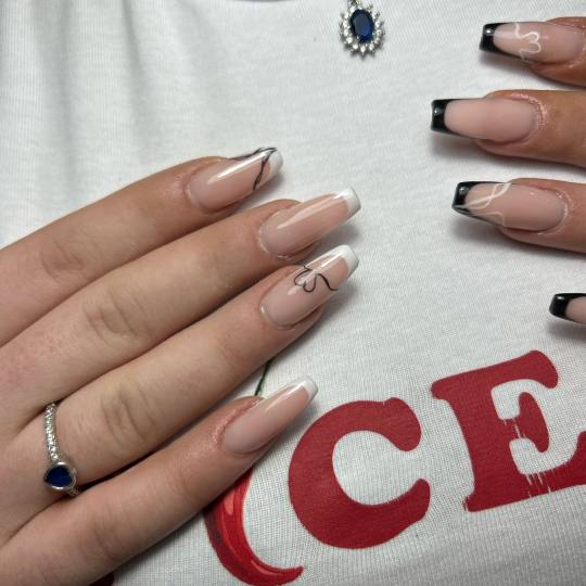 Glow Differently #zagreb Nadogradnja noktiju Ugradnja noktiju - M dužina