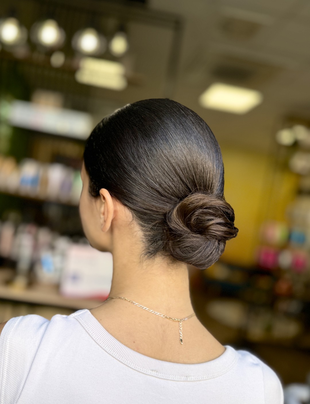 Svečana frizura - duga kosa - Epic Hair Design, Zagreb Feniranje i stiliziranje Frizerski saloni Feniranje i stiliziranje, Zagreb, Črnomerec