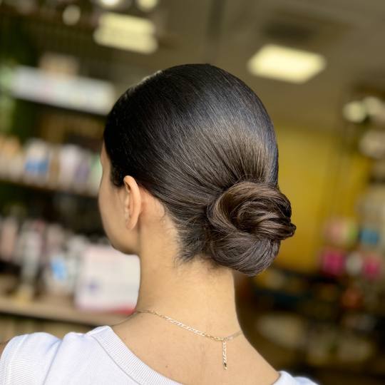Epic Hair Design #zagreb Feniranje i stiliziranje Svečana frizura - duga kosa