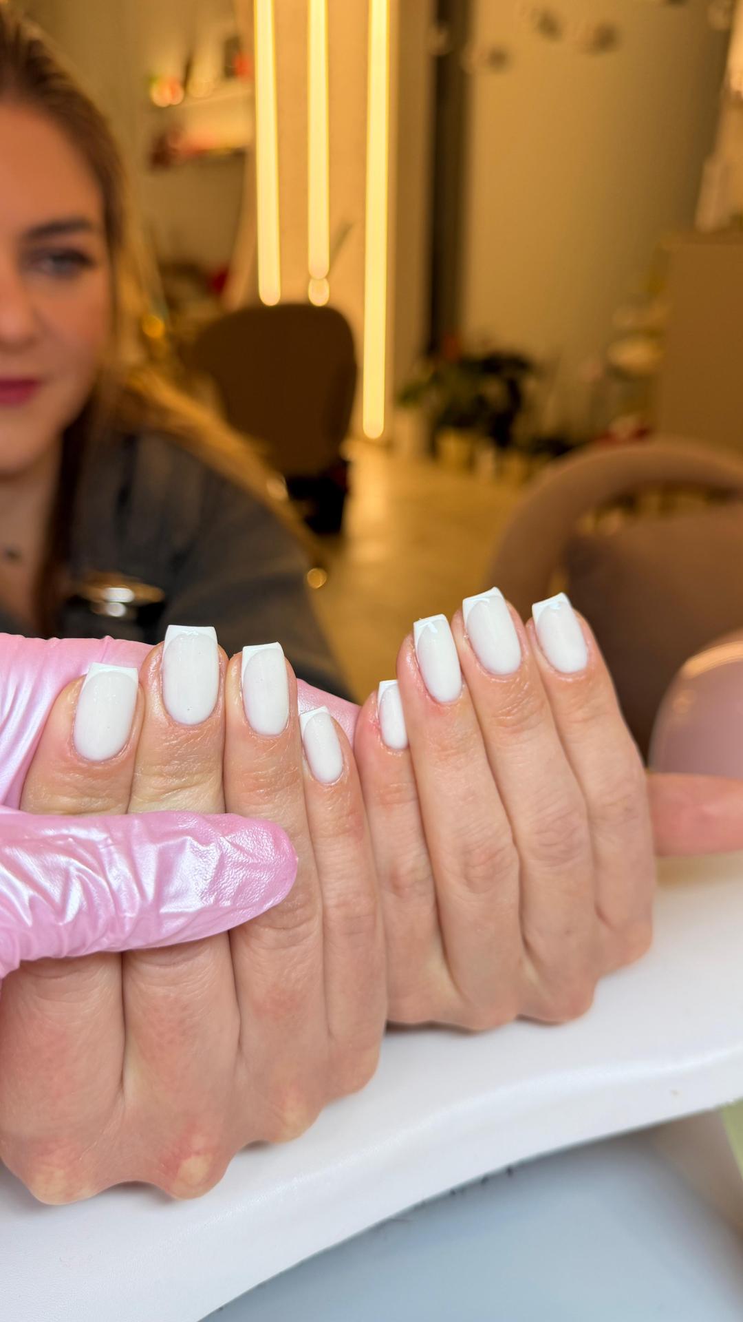 SABRINA STRIJA BEAUTY & SPA #zagreb Ojačavanje noktiju Ojačavanje prirodnih noktiju gelom - S dužina