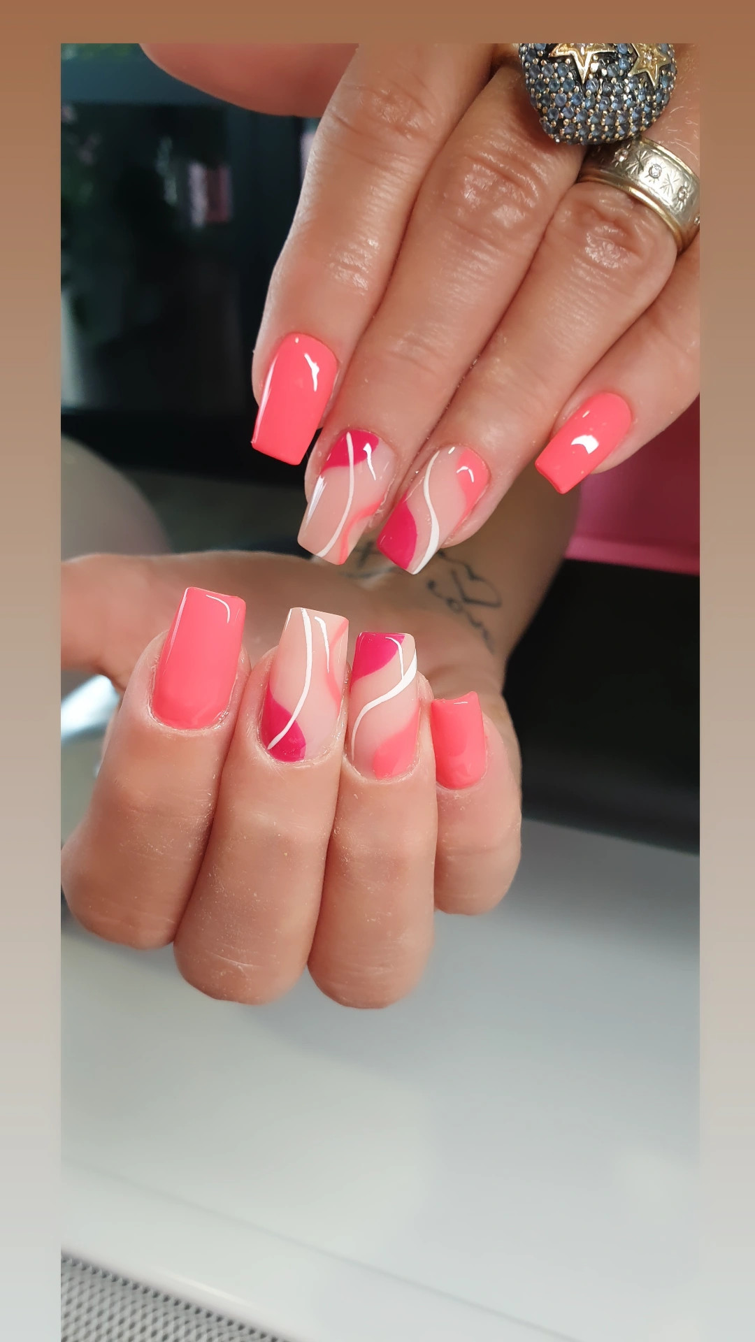 Nadopuna noktiju - M dužina - Nail service, Zagreb Izlivanje noktiju Nokti Izlivanje noktiju, Zagreb, Novi Zagreb – zapad