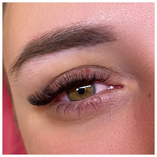 Livi Beauty #zagreb Nadogradnja trepavica Nadopuna volumenskih trepavica