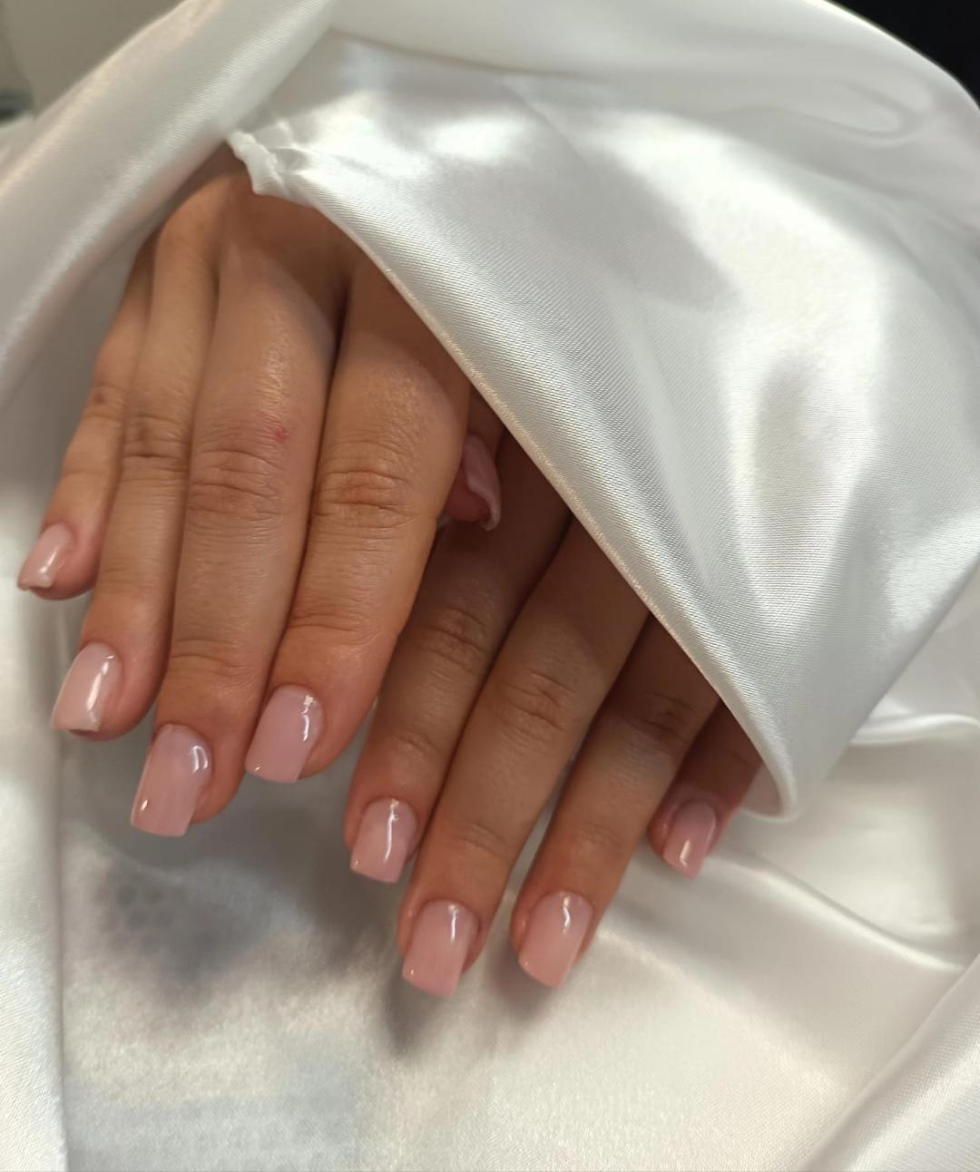 Korekcija gela - Alum beauty studio, Rijeka Nadogradnja noktiju Nokti Nadogradnja noktiju, Rijeka, Centar
