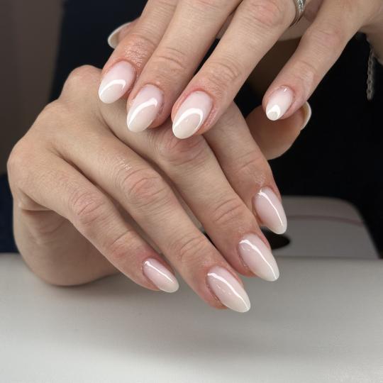 Naté Beauty Room #rijeka Korekcija noktiju Prirodni nokti - M dužina