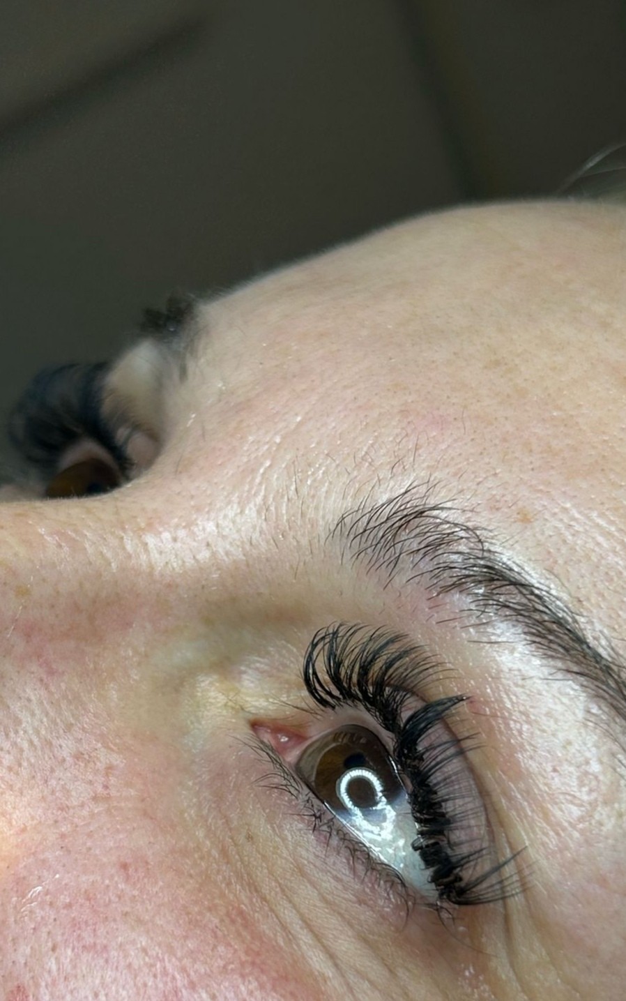 Glow Differently #zagreb Nadogradnja trepavica Ugradnja volumenskih trepavica