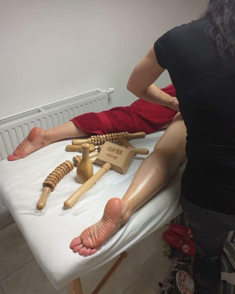 Melanis i Silueta studio za njegu lica i tijela #zagreb Masaža cijelog tijela Maderoterapija - cijele noge, guza, trbuh - 10 tretmana sa skockicom