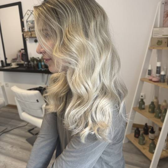 Lumine Studio #zagreb Žensko šišanje Balayage pramenovi paket(šiš+ fen f.+ luksuzna zaštita i 