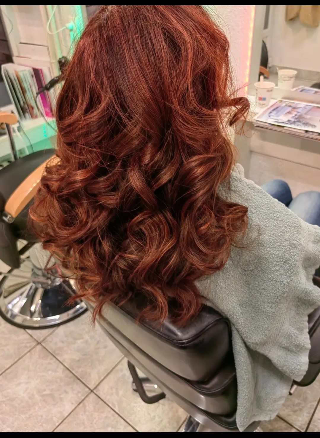 Wikleraj & Frajeraj #zagreb Uvijanje, kovrče i valovi Uvijanje kose uvijačem - duga kosa