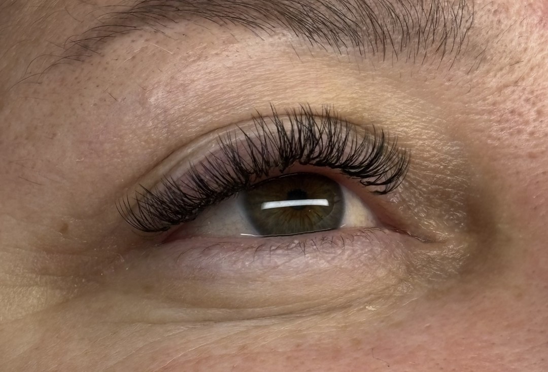 Sis Beauty Room #zagreb Nadogradnja trepavica Ugradnja volumenskih trepavica