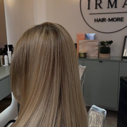 Atelier Irma #split Žensko šišanje Žensko šišanje + fen frizura - duga kosa