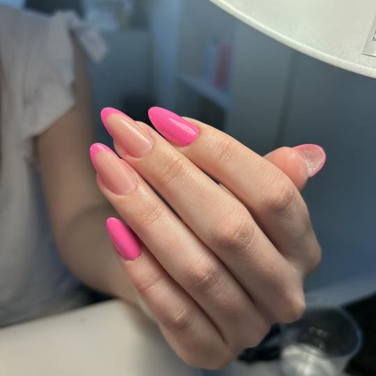 LoveGlam beauty studio #zagreb Manikura Ugradnja noktiju - M dužina Nokti
