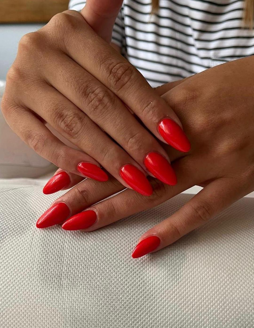 Ugradnja noktiju - M dužina - Glow Differently, Zagreb Nadogradnja noktiju Nokti Nadogradnja noktiju, Zagreb, Donji grad - Centar