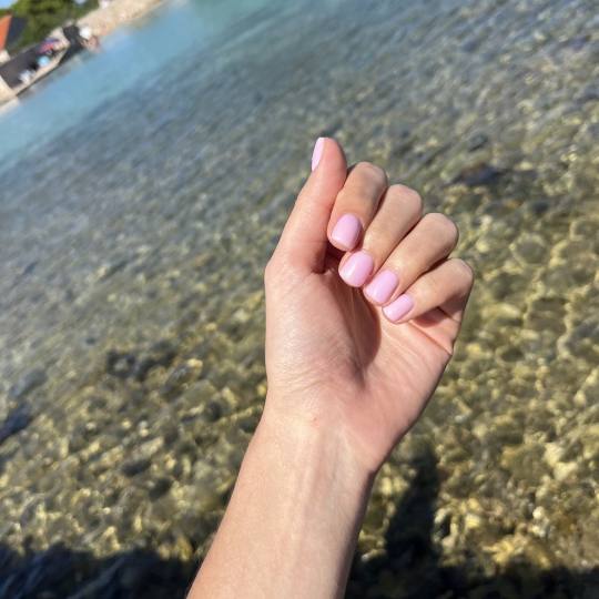 Mia’s Beautique #zagreb Manikura Gradivni trajni lak - ruke