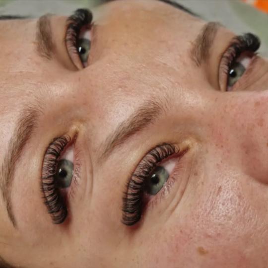 Studio za uljepšavanje by Marija Quella #zagreb Nadogradnja trepavica Ugradnja ekstenzija trepavica