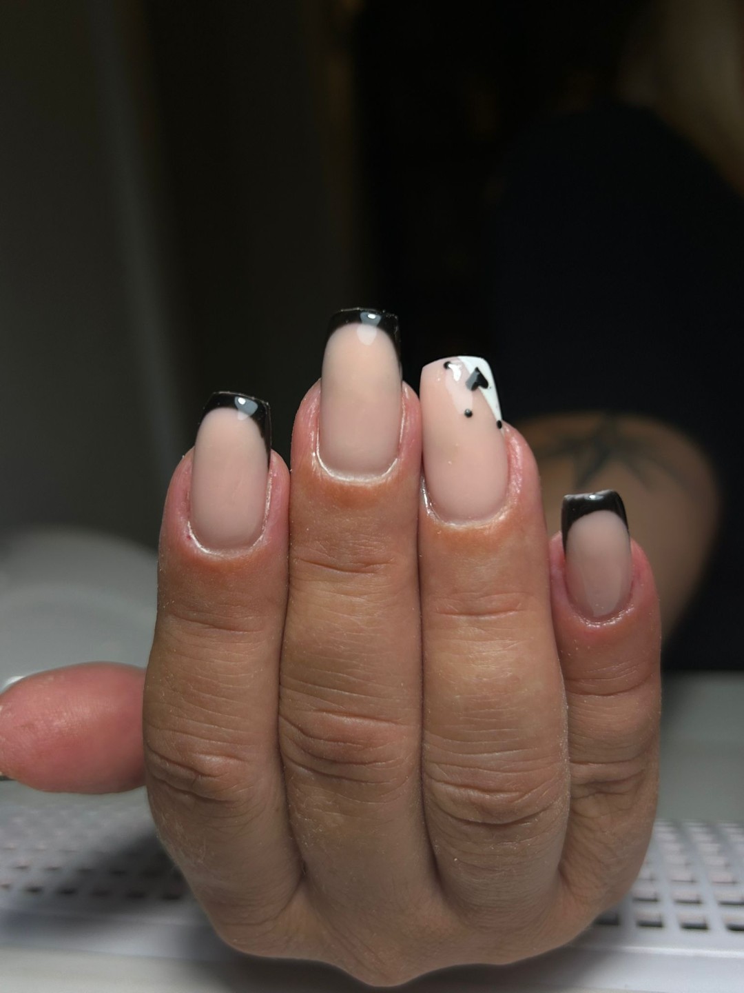 Glow Differently #zagreb Nadogradnja noktiju Ugradnja noktiju - M dužina