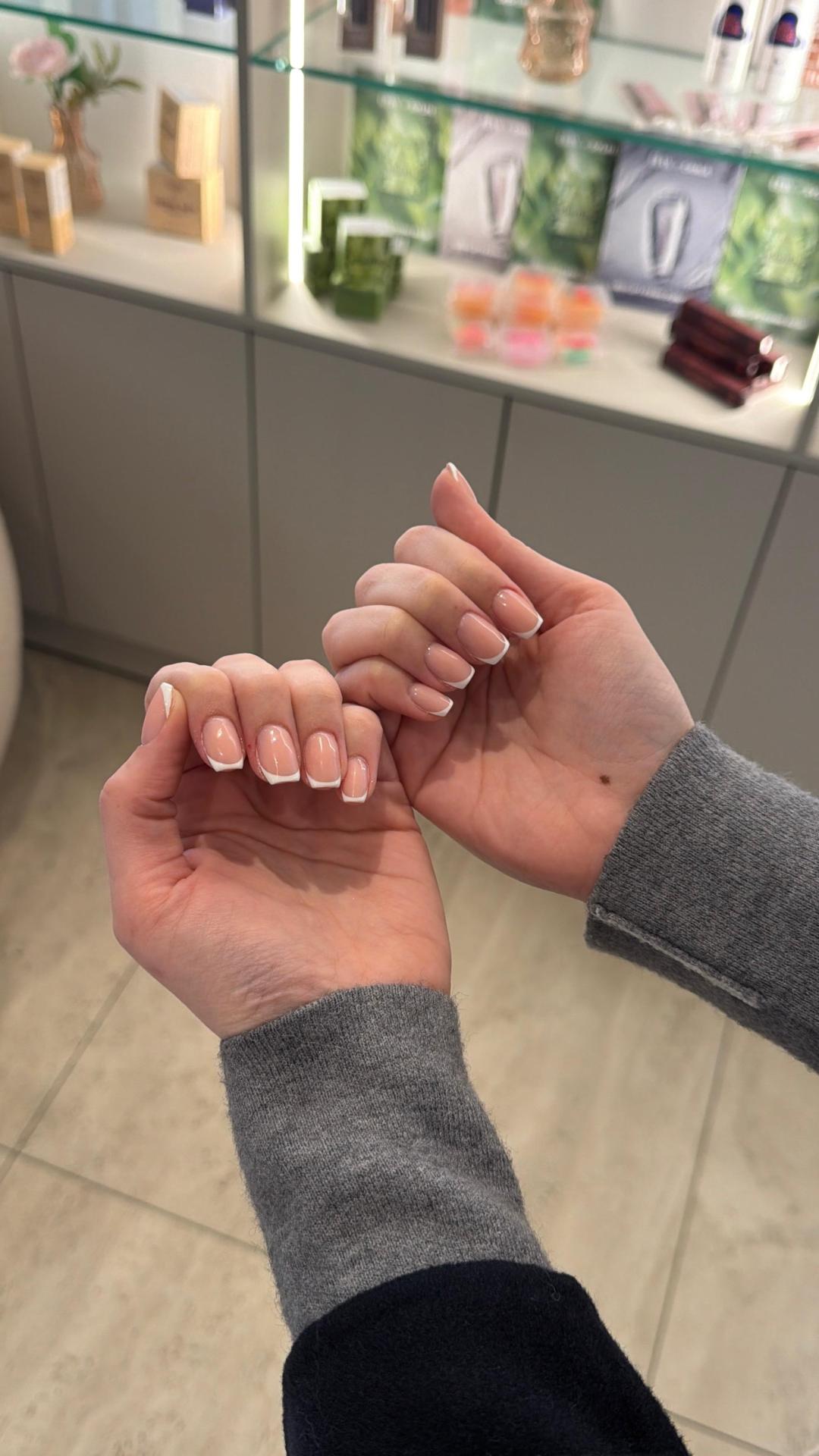 SABRINA STRIJA BEAUTY & SPA #zagreb Manikura Manikura + trajni lak