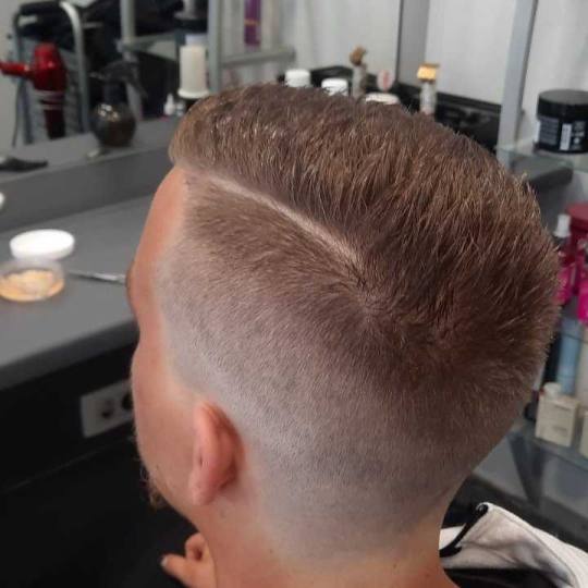 Studio Divas #rijeka Muško šišanje Muško šišanje - kratka kosa muško šišanje