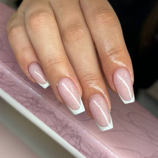 Doll House #zagreb Nadogradnja noktiju Nadopuna noktiju - L dužina