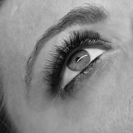 ALLEIA lash&brow room #zagreb Nadogradnja trepavica Ugradnja volumenskih trepavica