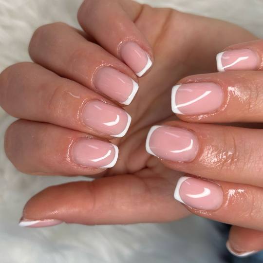 Beauty Studio Amina #zagreb Nadogradnja noktiju French nadoplata