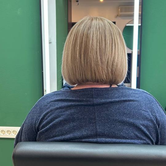 Sukar Beauty & Spa #zagreb Bojanje kose Bojanje cijele dužine + šišanje + fen frizura - kosa sred