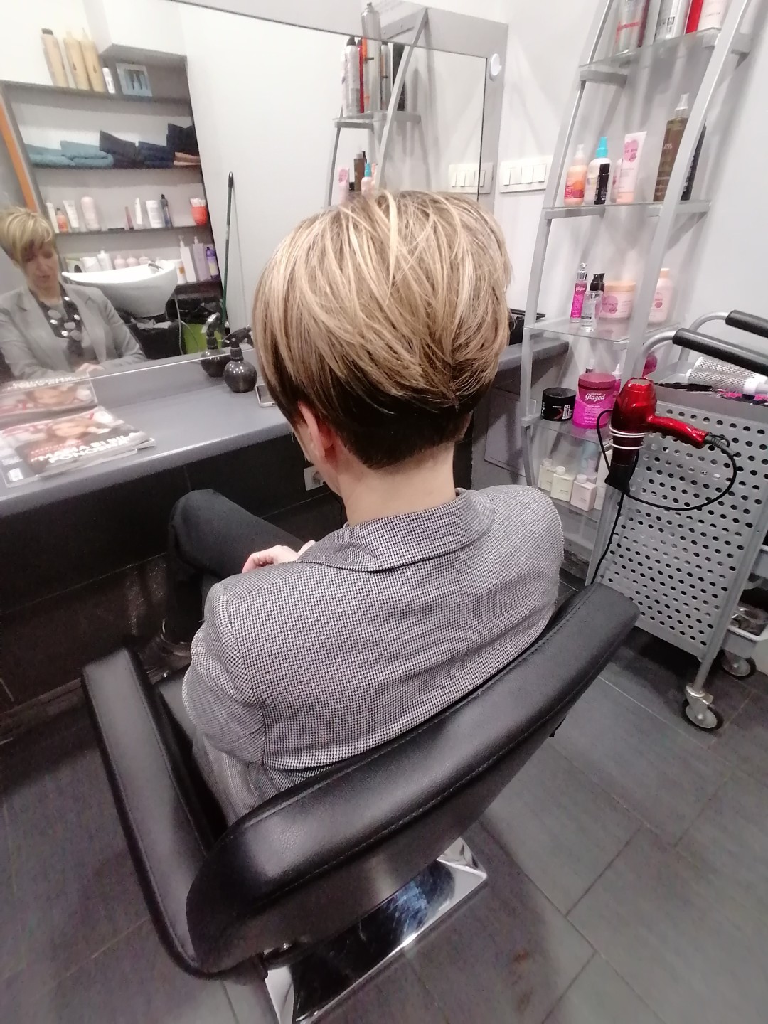 Studio Divas #rijeka Žensko šišanje Žensko šišanje - kratka kosa