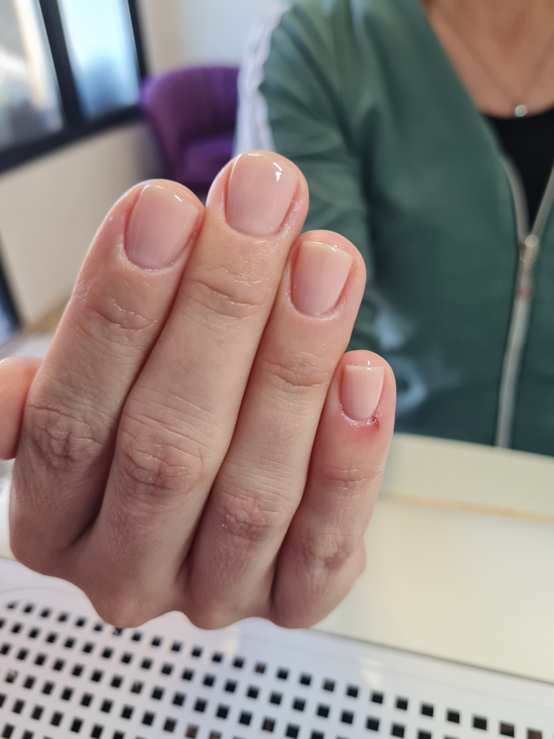 Chic Beauty West #zagreb Manikura Trajni lak + french - M dužina noktiju