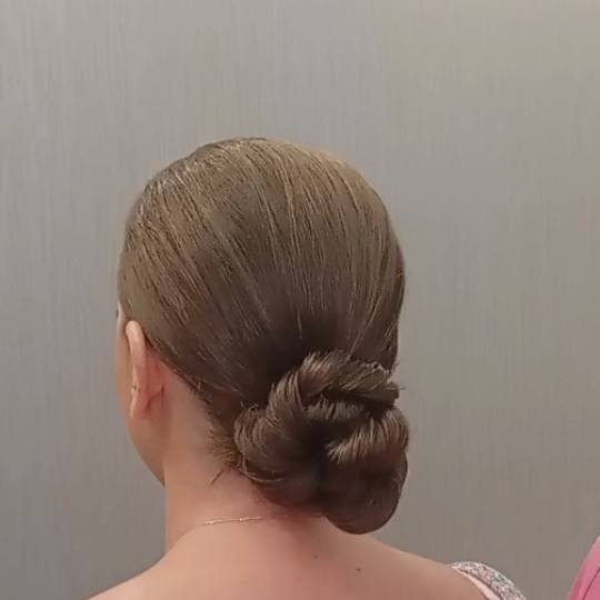 Hairlookboutique #zagreb Svečane i frizure za svadbu Svečana frizura - poluduga kosa