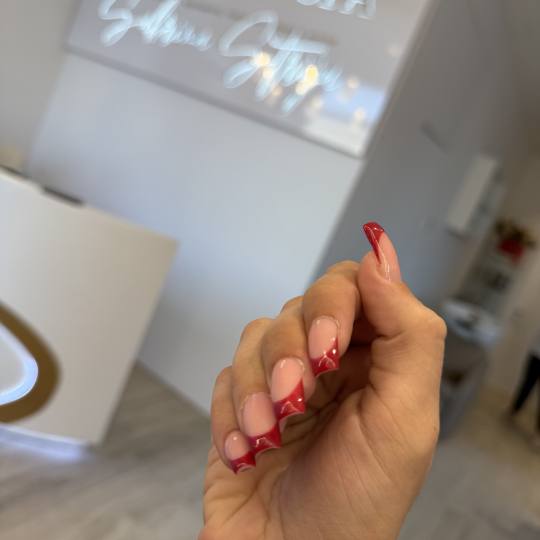 SABRINA STRIJA BEAUTY & SPA #zagreb Ojačavanje noktiju Ojačavanje prirodnih noktiju gelom - L duž