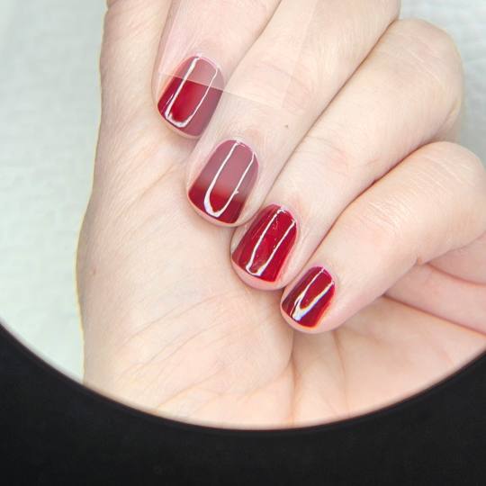 Anahata Beauty & Balance studio #zagreb Manikura Manikura + lakiranje noktiju Vječna crvena za svak