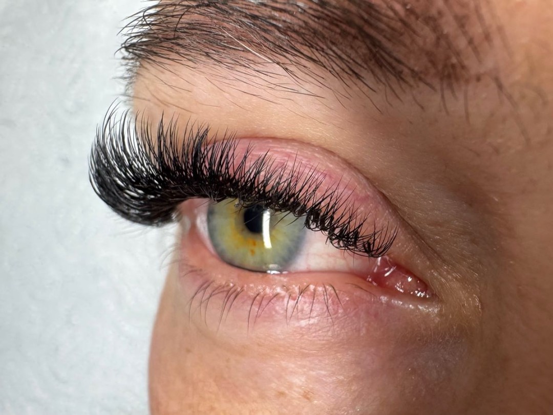 Ugradnja volumenskih trepavica - MOELL beauty, Zagreb Nadogradnja trepavica Lice Nadogradnja trepavica, Zagreb, Peščenica – Žitnjak