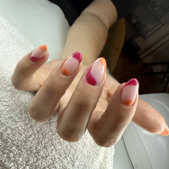 Beauty Clinique #zagreb Manikura Geliranje prirodnih noktiju Gel se namosi na prorodnu dužinu nokte