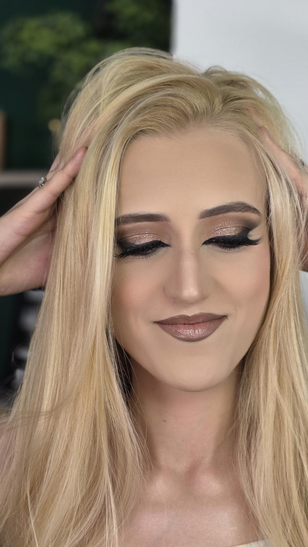 Daniva brow and beauty #zagreb Make-up / šminkanje Profesionalno šminkanje + umjetne trepavice
