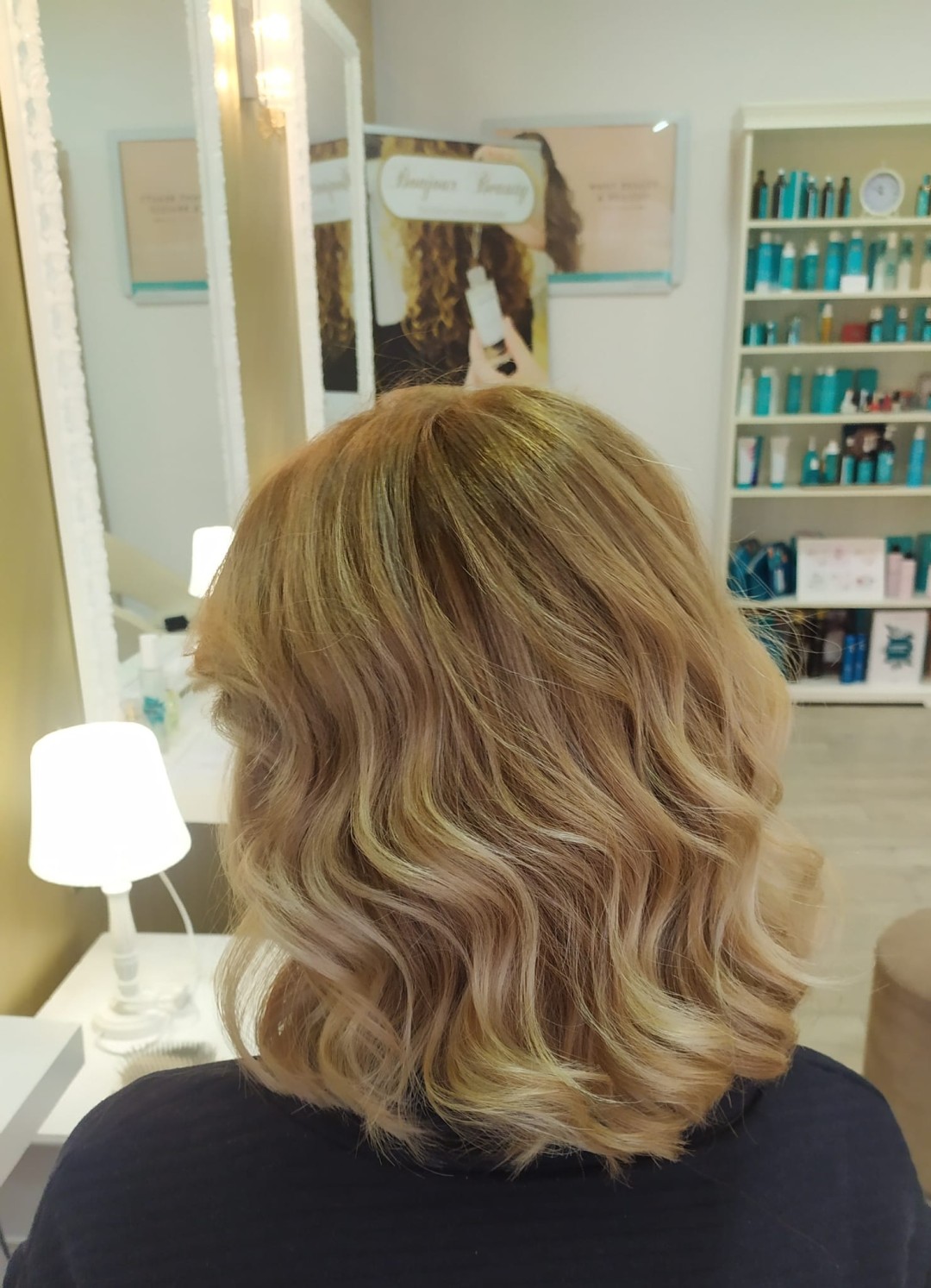 Hairlookboutique #zagreb Feniranje i stiliziranje Valovi - poluduga kosa