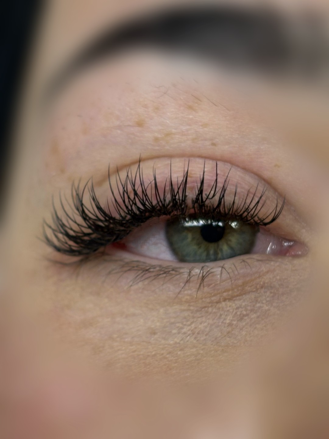 Sis Beauty Room #zagreb Nadogradnja trepavica Ugradnja klasičnih trepavica